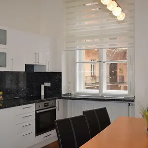 tiva-downtown-apartments.praguehotelsweb.com/